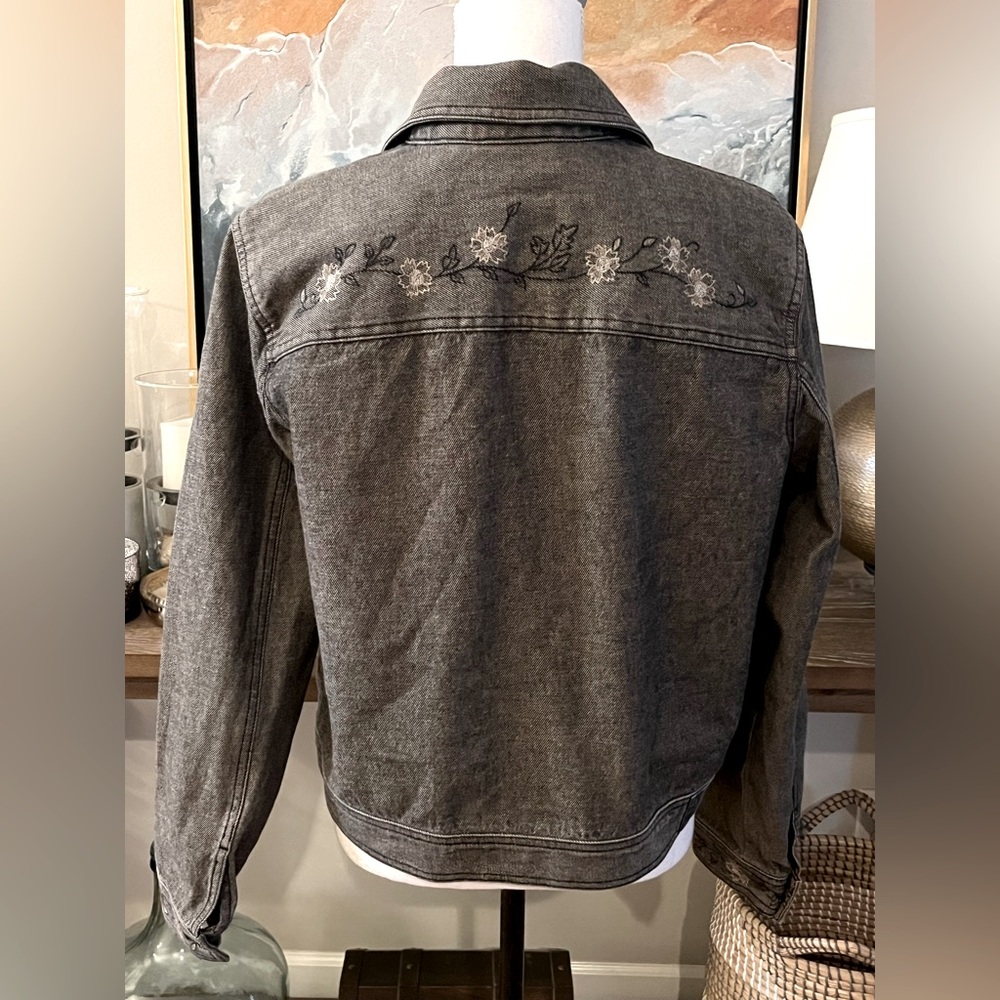 ✨ Vintage Liz Claiborne Lizwear Embroidered Black Denim Jacket Large L ✨ - Picture 6 of 8
